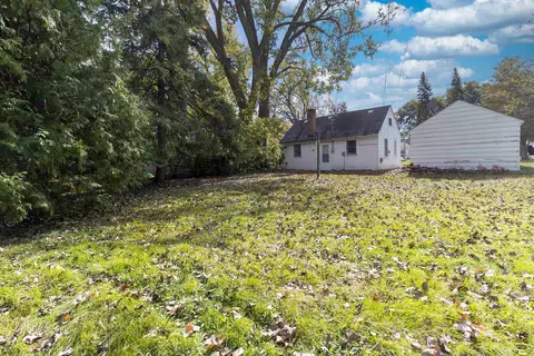 Exterior - 420 E Taft Ave, Appleton, WI 54915 photo 4 of 5
