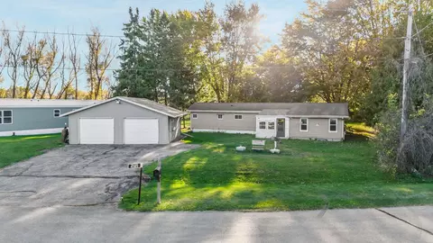 4585 Melody Ln, Oshkosh, WI 54904