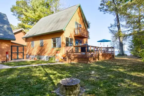 n2174 Shore Drive, Marinette, WI 54143