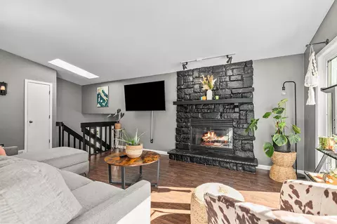 Living - 175 Stroebe Rd, Appleton, WI 54914 photo 4 of 5
