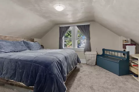 Bedroom - 1609 W Rogers Ave, Appleton, WI 54914 photo 1 of 2