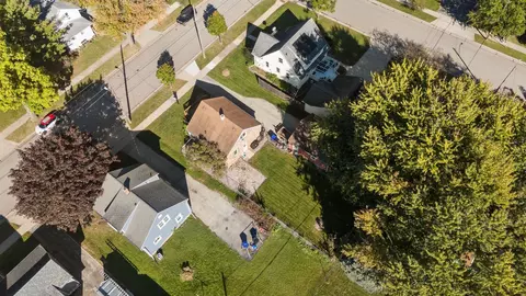 View/Area - 1609 W Rogers Ave, Appleton, WI 54914 photo 1 of 2