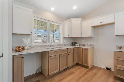 2355 E Plank Cir, Appleton, WI 54915 photo 12