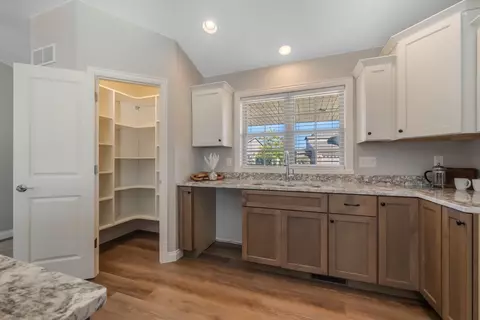 2355 E Plank Cir, Appleton, WI 54915 photo 14