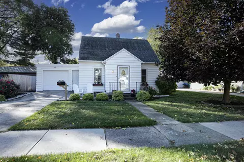 623 E Goodall St, Appleton, WI 54915