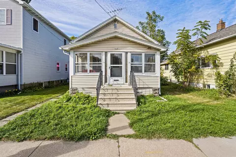 353 Bowen St, Oshkosh, WI 54901