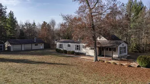 9808 Hudziak Rd, Waupaca, WI 54981