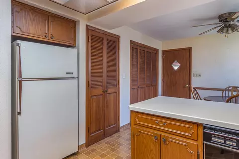 Kitchen - 2625 N Union St, Appleton, WI 54911 photo 4 of 4