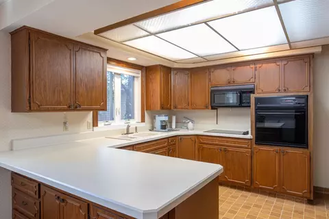 Kitchen - 2625 N Union St, Appleton, WI 54911 photo 2 of 4