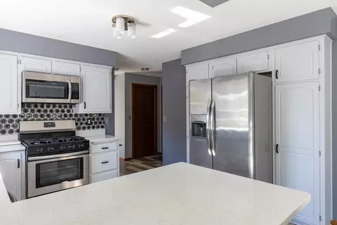 2119 W Cortland Dr, Appleton, WI 54914 photo 6