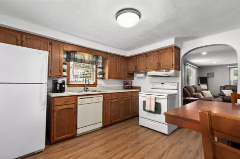 1132 W Summer St, Appleton, WI 54914 photo 9