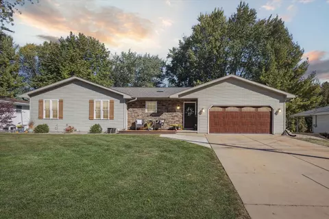 1630 View Ln, Green Bay, WI 54313