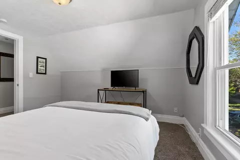 Bedroom - 420 W Packard St, Appleton, WI 54911 photo 4 of 7