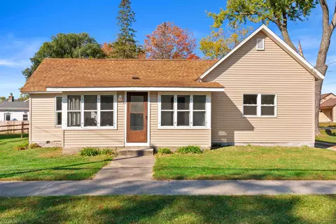 314 S Oxford St, Wautoma, WI 54982