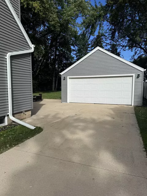 1500 W Washington St, Appleton, WI 54914 photo 2