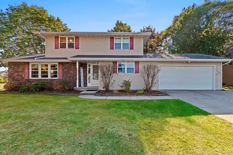 830 Broadview Dr, Green Bay, WI 54301