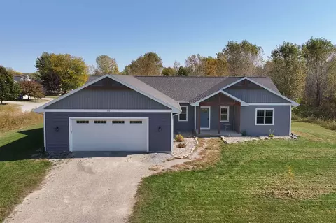 75 Kope Ave, Oshkosh, WI 54901