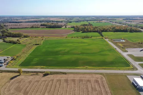 semi drive, Manitowoc, WI 54220
