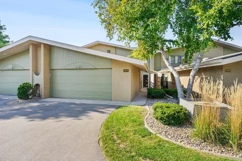 1205 S Nicolet Rd #C, Appleton, WI 54914