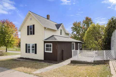 409 Park Ave, Little Chute, WI 54140