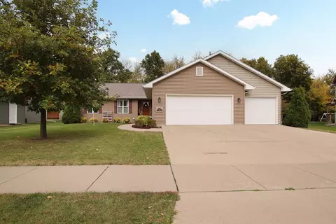 1797 Justin Dr, Omro, WI 54963