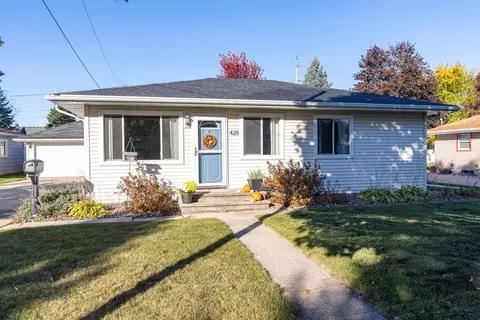 428 S James St, Kimberly, WI 54136