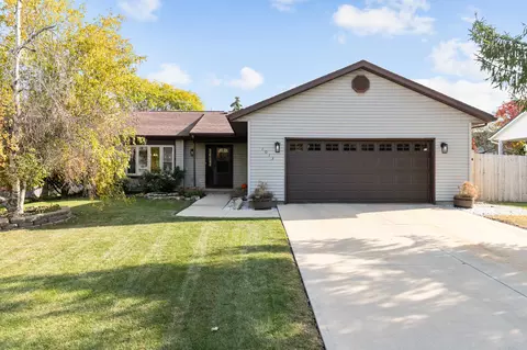 1013 Sycamore Tree Dr, Fond Du Lac, WI 54935