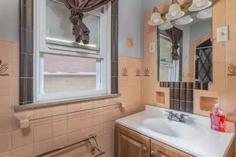 1519 N Oneida St, Appleton, WI 54911 photo 13