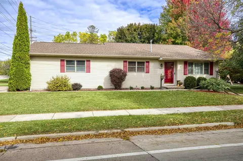 1808 E Newberry St, Appleton, WI 54915