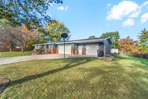 489 Hiawatha Dr, Brillion, WI 54110