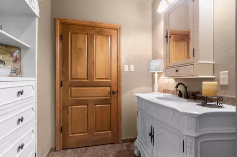 Bath - 4739 Waterstone Ct, Appleton, WI 54914 photo 14 of 14