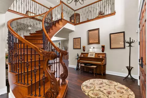 Entry Way - 4739 Waterstone Ct, Appleton, WI 54914 photo 9 of 12