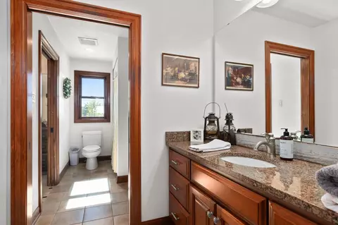 Bath - 4739 Waterstone Ct, Appleton, WI 54914 photo 7 of 14