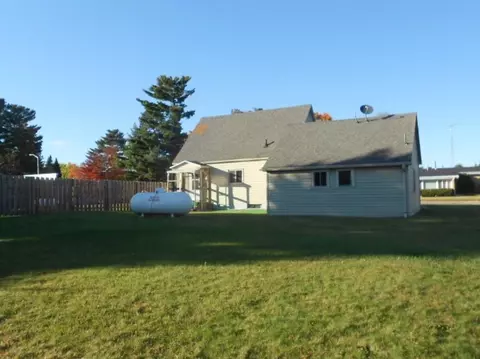 Exterior - 725 Mader St, Gresham, WI 54128 photo 2 of 2
