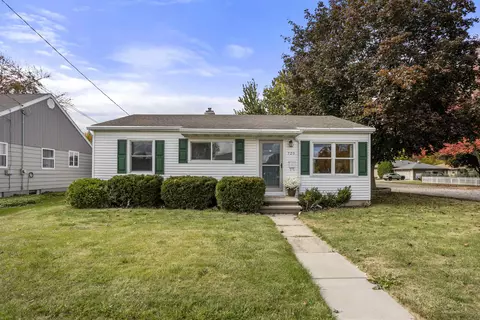 720 Ida St, Menasha, WI 54952