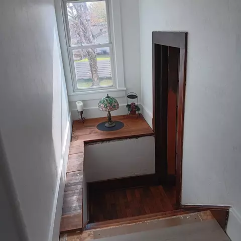 Entry Way - 631 E Calumet St, Appleton, WI 54915 photo 4 of 4