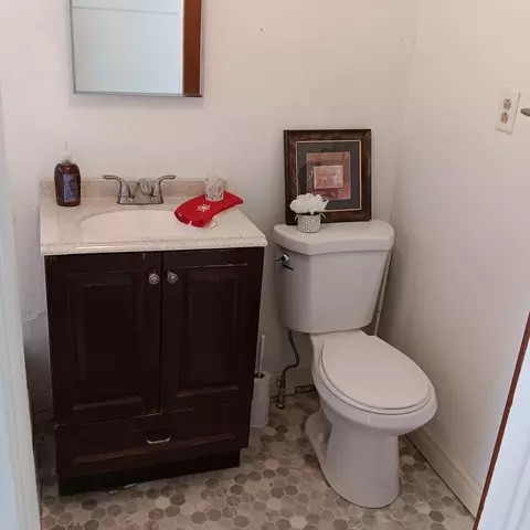 Bath - 631 E Calumet St, Appleton, WI 54915 photo 2 of 3