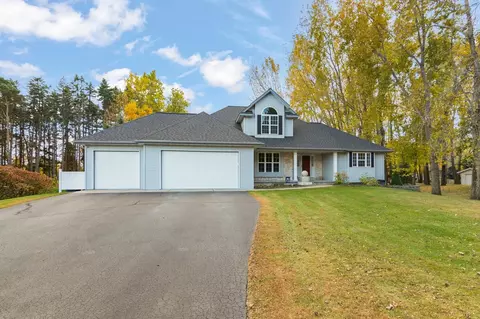1317 Transfer Trl, Suamico, WI 54173