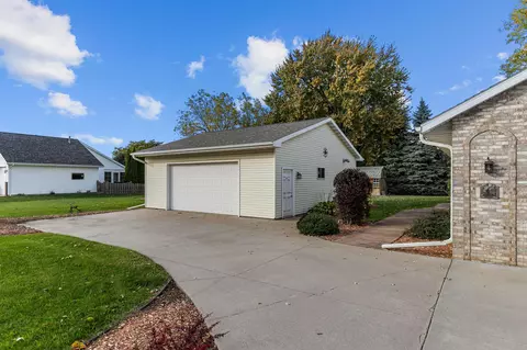 Exterior - 2528 W Darling St, Appleton, WI 54914 photo 5 of 5