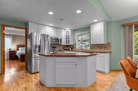 Kitchen - 2528 W Darling St, Appleton, WI 54914 photo 1 of 4