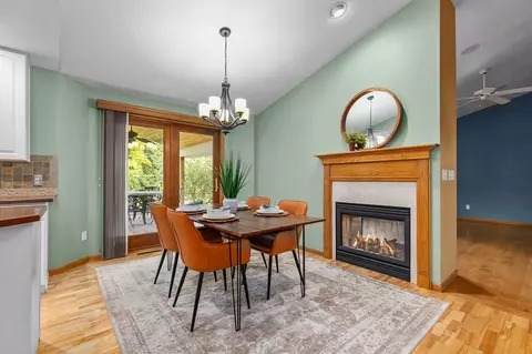 Dining - 2528 W Darling St, Appleton, WI 54914 photo 1 of 2