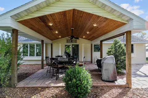 Exterior - 2528 W Darling St, Appleton, WI 54914 photo 4 of 5