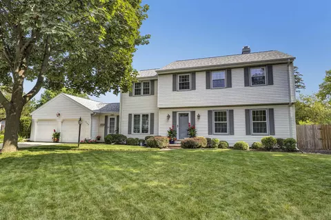 580 Roselawn Blvd, Green Bay, WI 54301