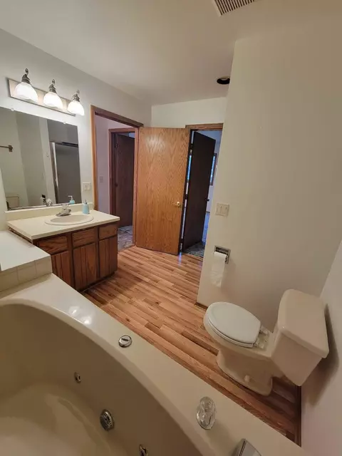 2213 S Driftwood Ln, Appleton, WI 54915 photo 14