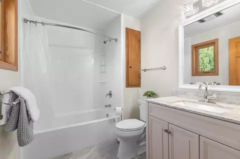 Bath - 1508 S Clara St, Appleton, WI 54915 photo 2 of 3