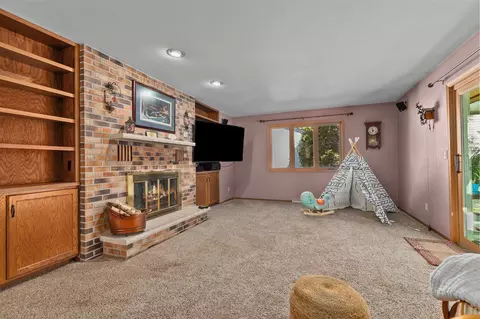 Living - 1508 S Clara St, Appleton, WI 54915 photo 3 of 4