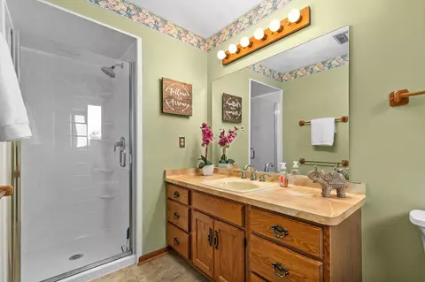Bath - 1508 S Clara St, Appleton, WI 54915 photo 3 of 3