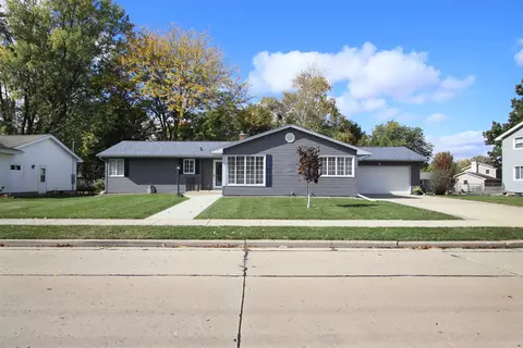 704 Mary St, Beaver Dam, WI 53916