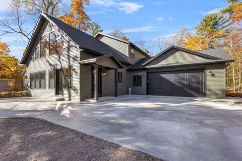 6007 Lakeshore Rd, Sturgeon Bay, WI 54235