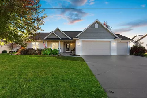n1769 Shadybrook Lane, Greenville, WI 54942